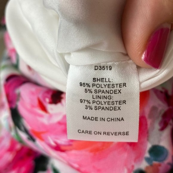 NWT Alexia Admor Keyhole Beautiful Rose Print - Picture 4 of 4